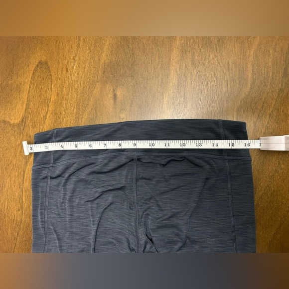 Under armour Women's Leggings, Size Medium Dark Gray (0352) - Picture 10 of 12